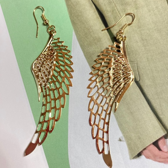 Jewelry - Gold Tone Big Wings Earrings